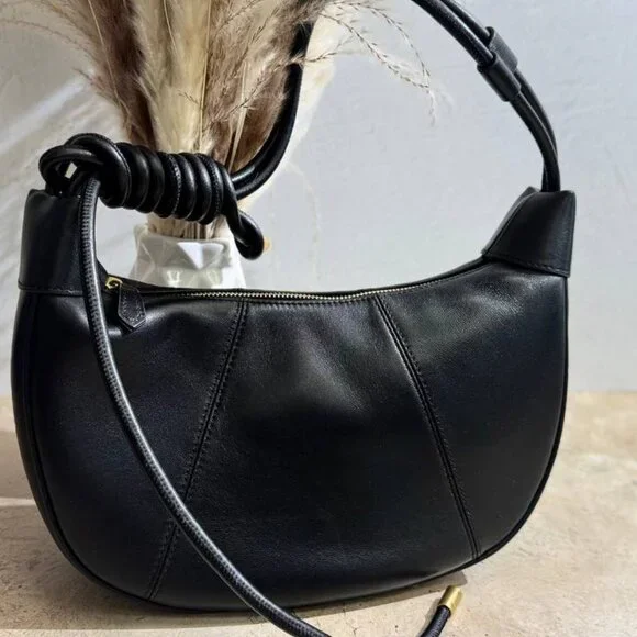 Elegant Adjustable Leather Shoulder Bag